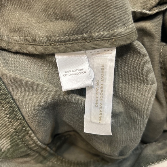 Loft Camouflage Cropped Jean Jacket.  New Without Tags - Picture 7 of 7